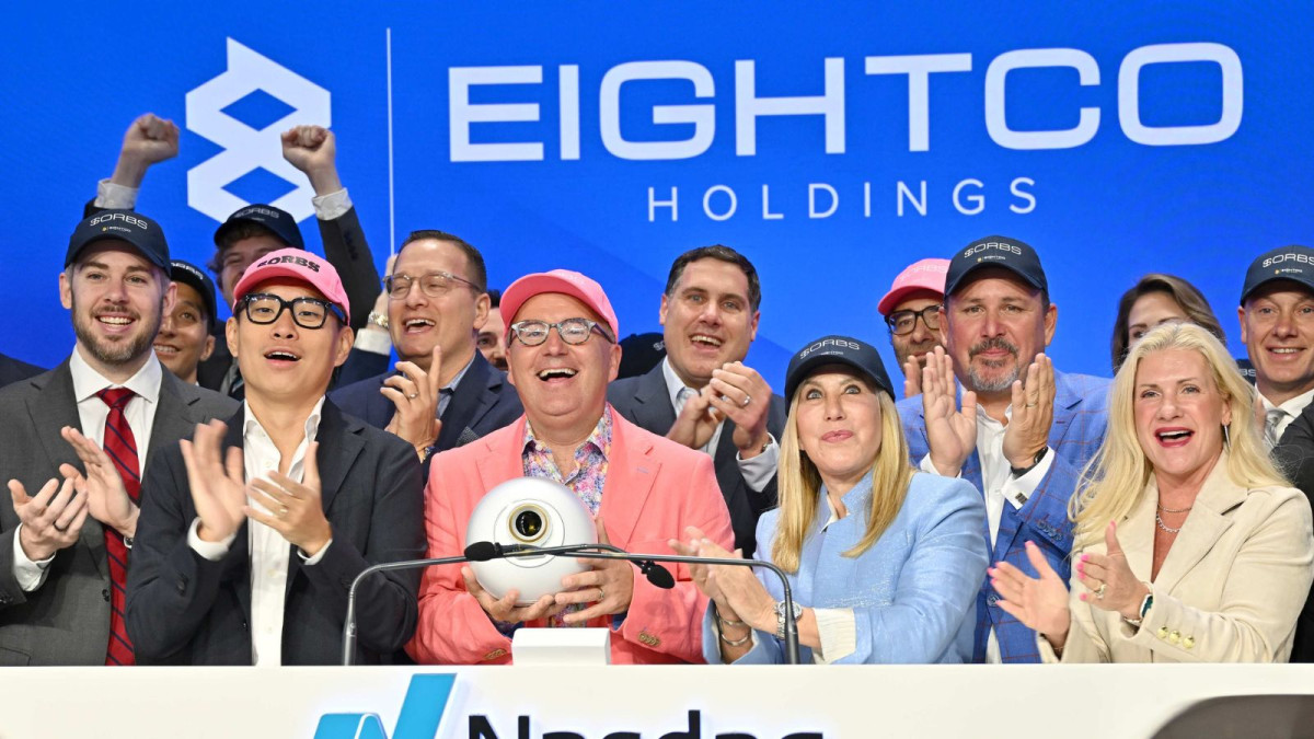 Eightco Shares Jump 25% After $125M Raise Led by Bitmine, ARK Invest, and Kraken
